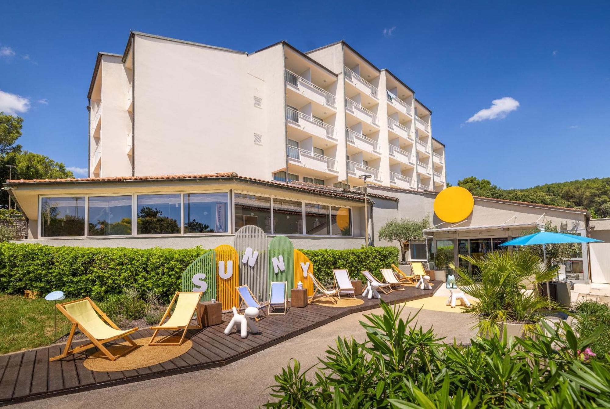 Sunny Rabac By Valamar Exterior foto